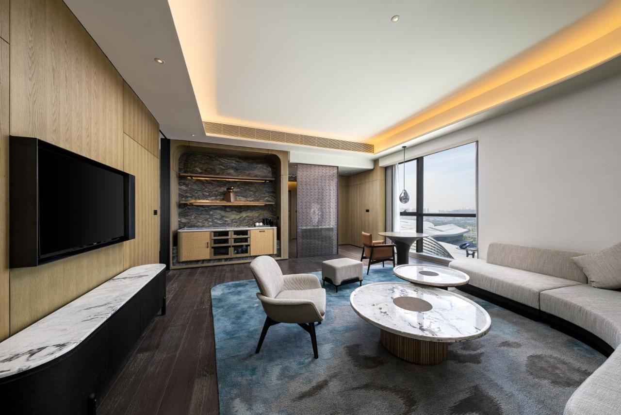 The Westin Yantai Hotell Exteriör bild