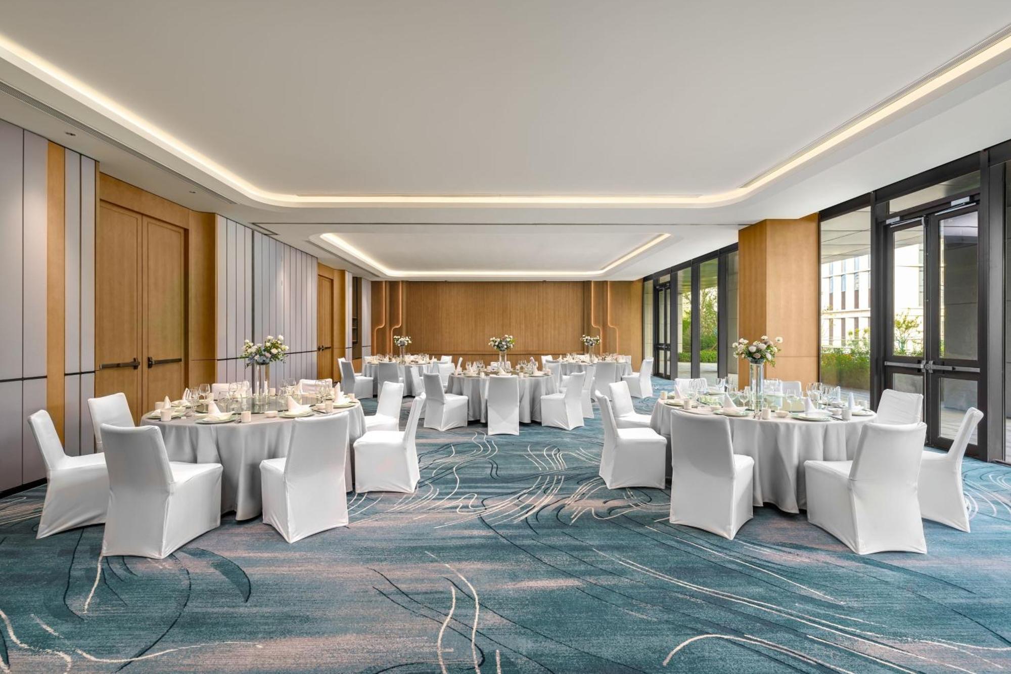 The Westin Yantai Hotell Exteriör bild