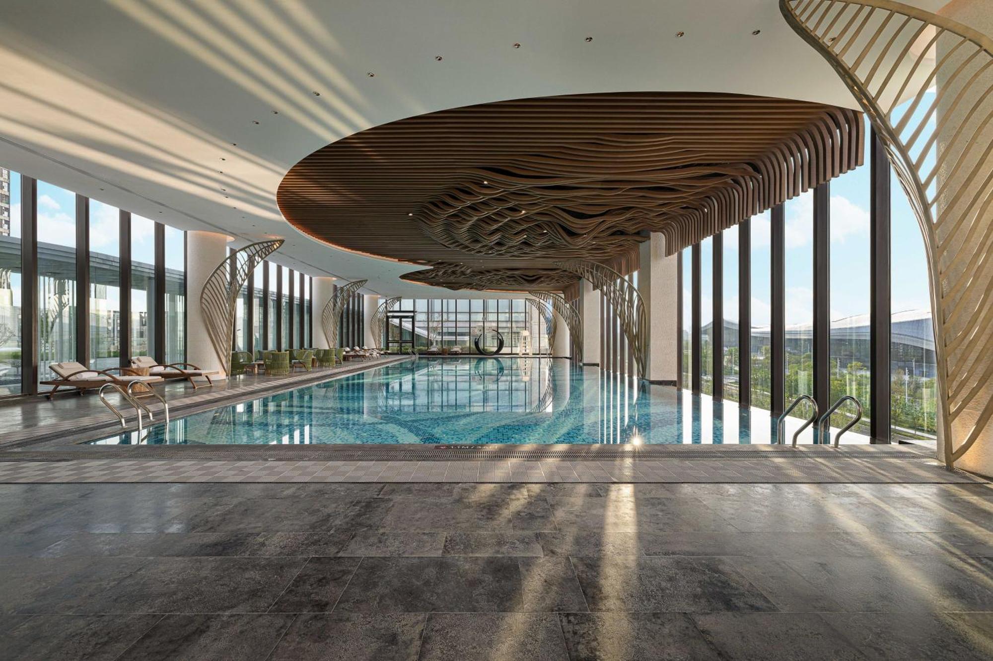 The Westin Yantai Hotell Exteriör bild