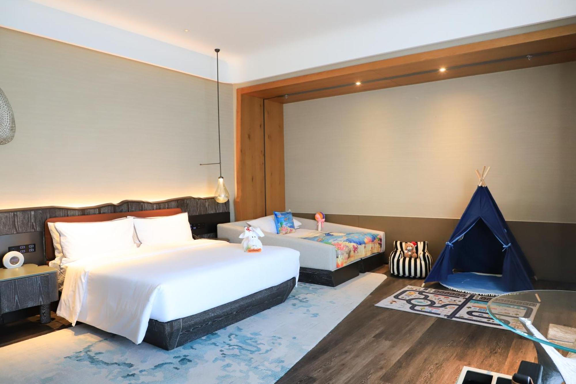 The Westin Yantai Hotell Exteriör bild